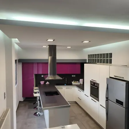 Appartement Dennis Patrasso - Modern In